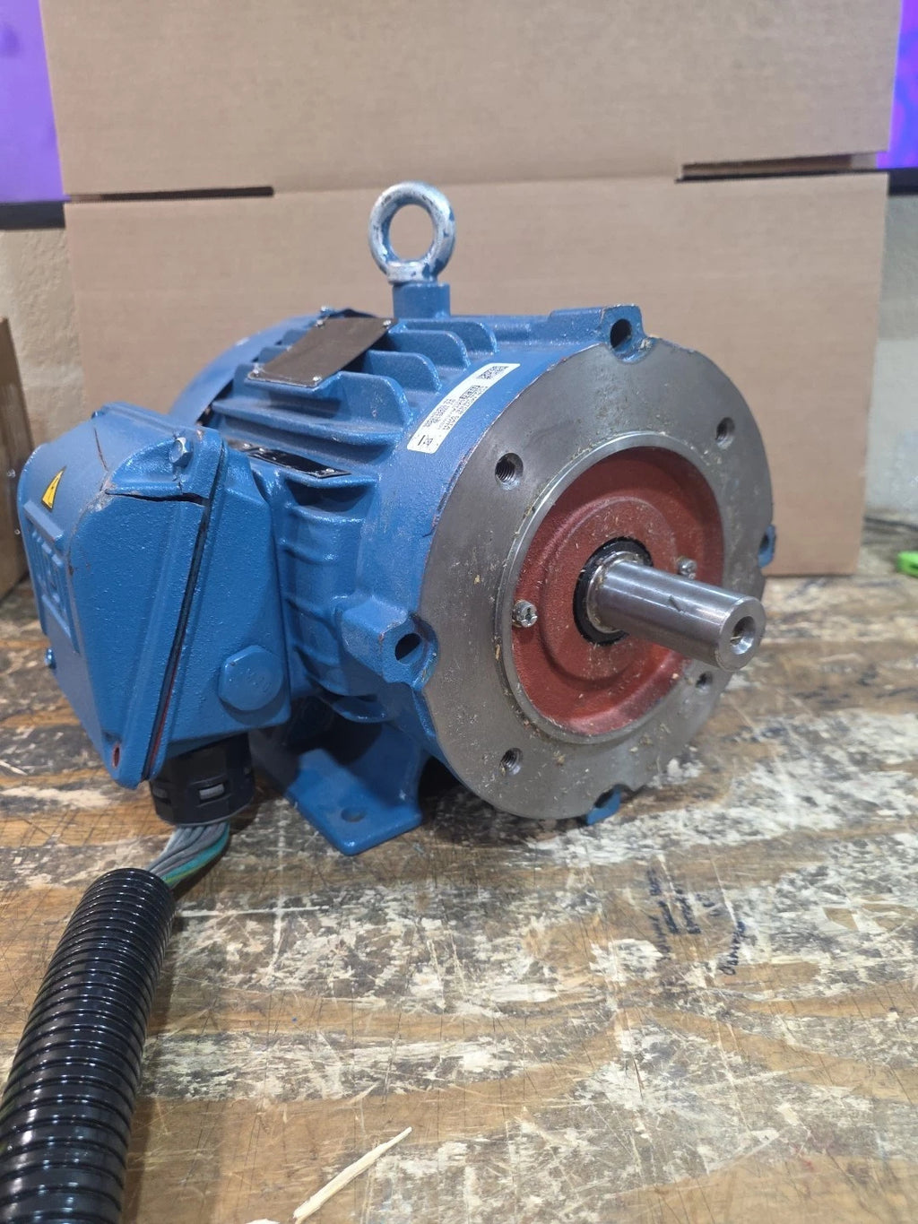 WEG W22 IEC 112M B35 7.5HP 3PH TEFC Motor 208-230/460V 3480RPM IP55 SF1.2